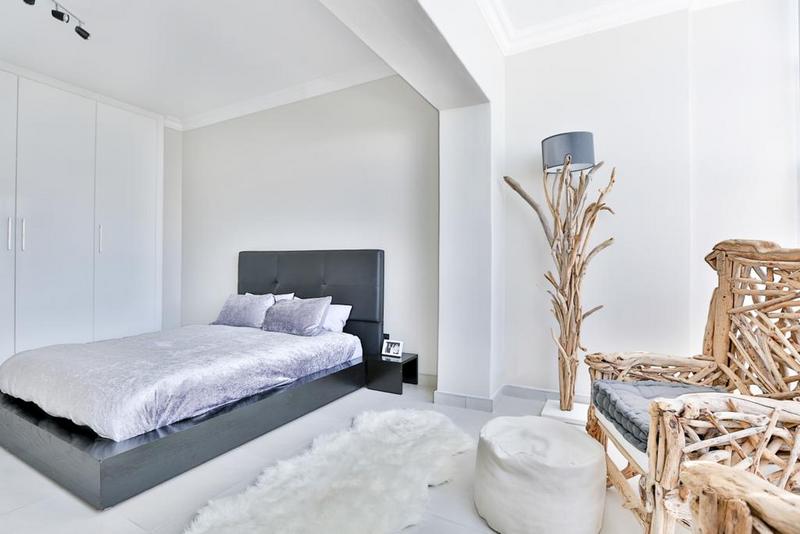 To Let 2 Bedroom Property for Rent in Sea Point Western Cape